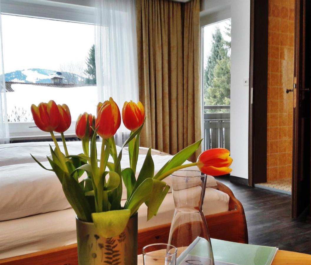 Отель Gaestehaus Schmid Оберштауфен Экстерьер фото