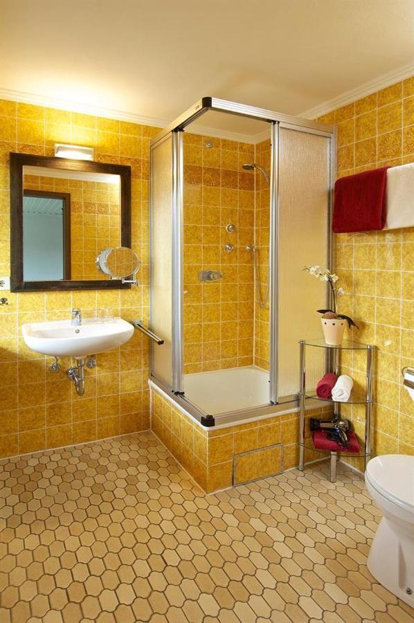 Отель Gaestehaus Schmid Оберштауфен Экстерьер фото