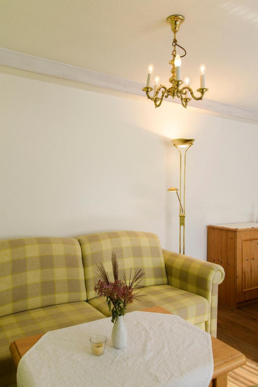 Отель Gaestehaus Schmid Оберштауфен Экстерьер фото